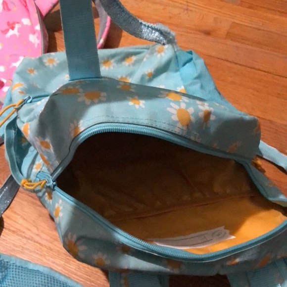 Backpack/lunchbox bundle: pink unicorn backpack and lunchbox, sunflower backpack - Picture 13 of 17